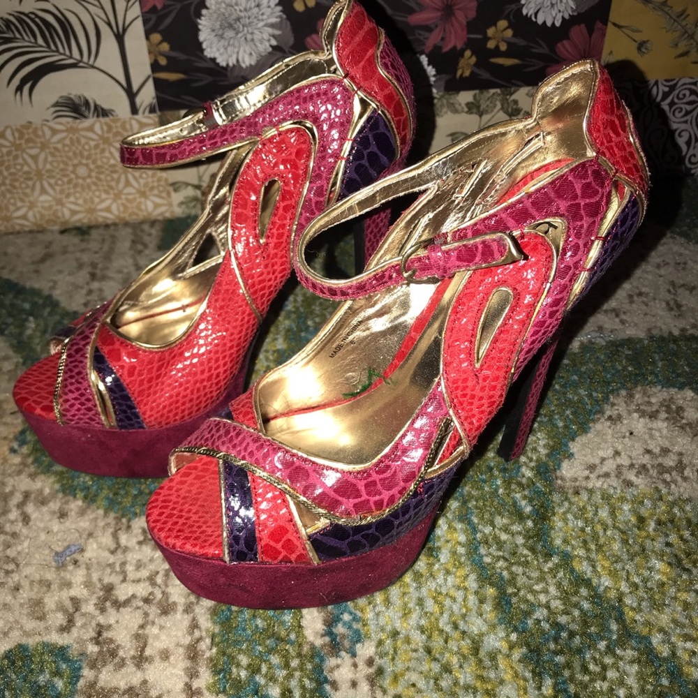 Bebe heels